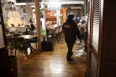 В Курганской области ресторанам и кафе разрешили работать после 23:00 - znak.com - Курганская обл.