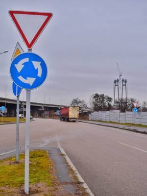 Вниманию водителей: на Хортице установили новые автомобильные знаки - inform.zp.ua - Украина - Запорожье - район Хортицкий