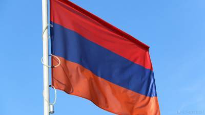 Новые беспорядки в Армении: оппозиция попыталась штурмом взять здание правительства - newdaynews.ru - Армения - Ереван