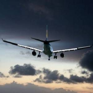 В Британии запретили прямые рейсы в ОАЭ - reporter-ua.com - Англия - Эмираты - Юар - Бурунди