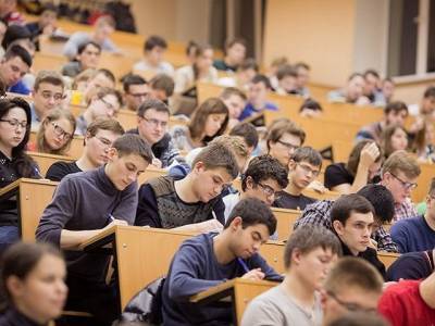 Валерий Фальков - Российских студентов вернут к очному обучению в начале февраля - u24.ru