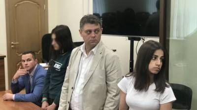 Адвокат назвал причину постоянной отсрочки дела сестер Хачатурян - newinform.com
