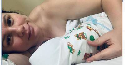 Россия - 35-летняя российская блогерша родила ребенка от 21-летнего пасынка: женщину лишили опеки над пятью детьми - tsn.ua