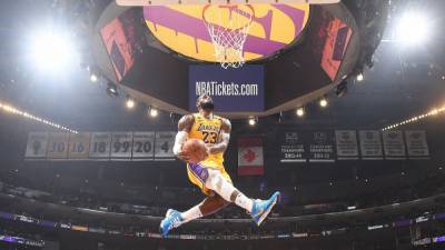 Яннис Адетокунбо - Forbes назвал самых высокооплачиваемых баскетболистов НБА - 24tv.ua