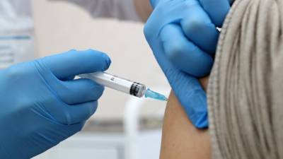 Евгений Тимаков - Инфекционист назвал главные противопоказания для вакцинации от COVID-19 - mir24.tv