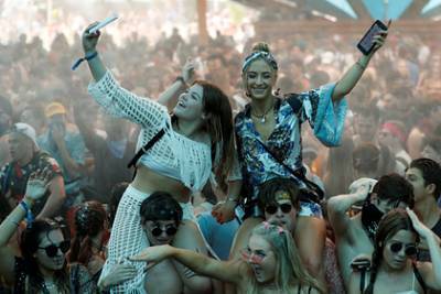 Крупнейший музыкальный фестиваль мира вновь отменили из-за коронавируса - lenta.ru - штат Калифорния