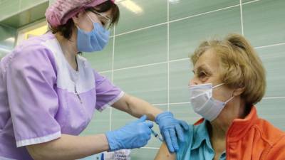 Петербуржцам дали рекомендации, как справиться с побочным эффектом от вакцинации - nation-news.ru