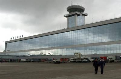 Десятки рейсов задержаны и отменены в аэропортах Москвы - argumenti.ru - Москва
