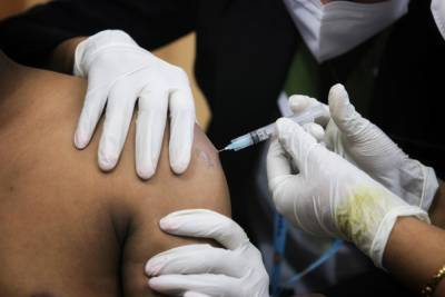 Италия не рекомендует людям старше 55 лет прививаться вакциной от AstraZeneca - 24tv.ua - Италия - Израиль
