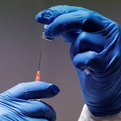 Йенс Шпан - Германия сделала заказ на вакцины от коронавируса на следующий год - radiomayak.ru
