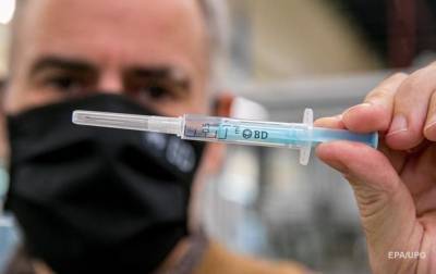 В Греции врач попал в реанимацию после вакцинирования - korrespondent.net - Греция