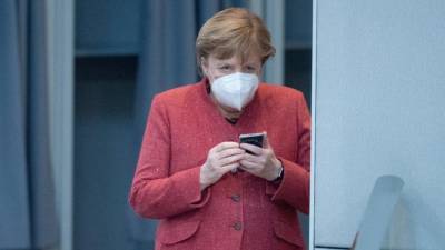 Йенс Шпан - Пытаясь защитить ЕС, Меркель провалила вакцинацию от COVID-19 в Германии - germania.one - Сша - Англия - Германия - Израиль