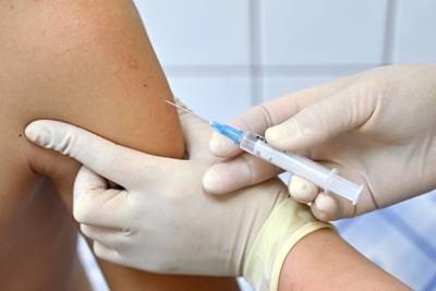 В Мексике врача госпитализировали после прививки вакциной Pfizer - lenta.ru - Мексика