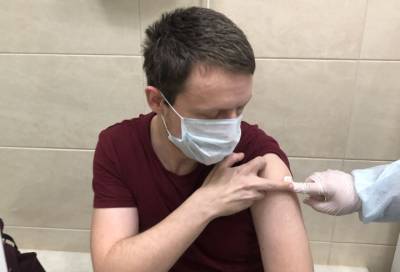 Главред петербургского издания «Невские Новости» сделал прививку от коронавируса - online47.ru - Санкт-Петербург