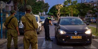 Биньямин Нетаниягу - Юваль Штайниц - В ближайшие 48 часов правительство обсудит ужесточение карантина в Израиле - detaly.co.il - Израиль