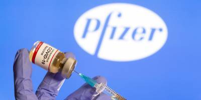 Греческий врач попал на ИВЛ после вакцинирования препаратом Pfizer - ruposters.ru - Греция