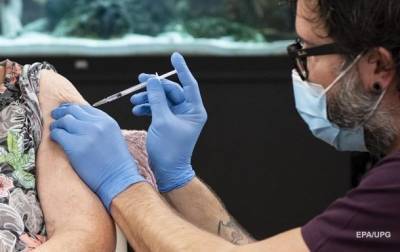 Стало известно, когда прививка начинает защищать от коронавируса - korrespondent.net