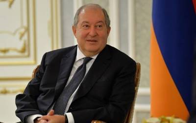 Армен Саркисян - Президент Армении заразился COVID во время визита в Лондон - korrespondent.net - Лондон - Армения