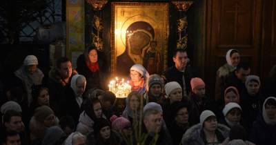 Православные верующие отмечают рождественский сочельник - ren.tv - Россия - Москва