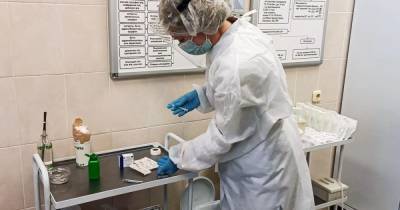 За сутки в России выявили 24 217 новых случаев коронавируса - ren.tv - Россия - Санкт-Петербург - Москва