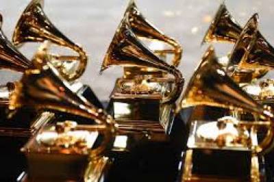 Из-за COVID-больных в часовнях и магазинах в Лос-Анджелесе перенесли церемонию Grammy - newsone.ua - Украина - Лос-Анджелес
