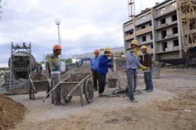 Более 600 безработных бесплатно выучились на строителей в 2020 году в Забайкалье - chita.ru