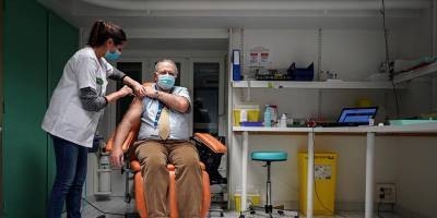 Луи Пастер - Как не надо проводить вакцинацию: во Франции за шесть дней привили всего 516 человек - detaly.co.il - Франция