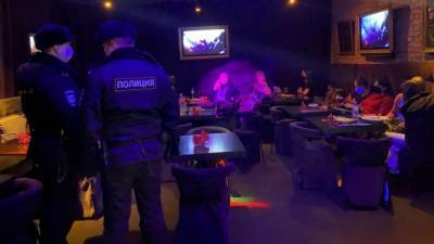 Еще два бара, нарушившие "ковидный" запрет, опечатали в Петербурге - piter.tv - Санкт-Петербург