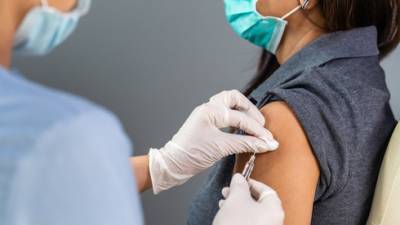 В больнице "Хадасса" запретят работать без прививки - vesty.co.il - Израиль - Иерусалим