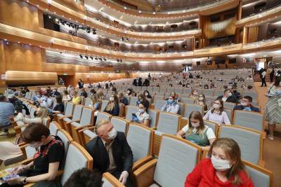 Петербургские театры открываются для зрителей - abnews.ru