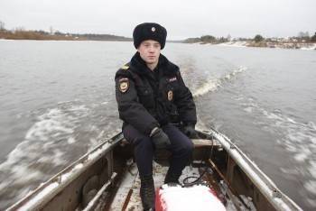 Спасение вологодским полицейским людей из ледяной воды назвали героическим поступком года - vologda-poisk.ru - Вологда