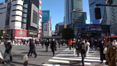 Из-за резкого роста числа заболевших в Японии введен режим ЧС - vesti.ru - Япония - Токио
