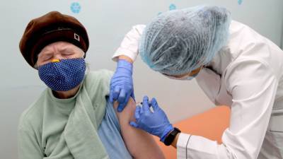 "Тайная вакцинация" от коронавируса: возбуждено дело - vesti.ru - Украина