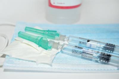 Власти Китая вакцинировали от коронавируса более 9 млн человек - mk.ru - Китай