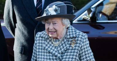 Елизавета II (Ii) - Борис Джонсон - Елизавета Королева - герцог Филип - Королева Елизавета II и ее супруг привились вакциной от коронавируса - ren.tv - Украина - Англия - Австралия - Голландия - Швейцария - Дания