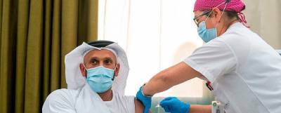 Зажиточные граждане Великобритании начали ставить прививки от COVID-19 в ОАЭ - runews24.ru - Англия - Эмираты - Абу-Даби