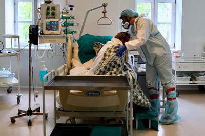 В России выявили больше 24 тысяч новых случаев коронавируса впервые с июля - lenta.ru - Россия