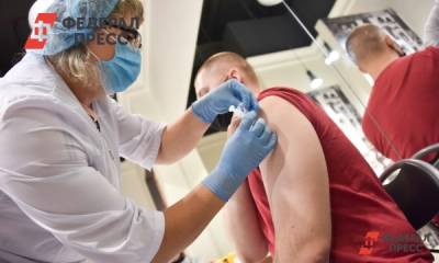 В Свердловской области вводят обязательную вакцинацию от коронавируса - fedpress.ru - Свердловская обл.