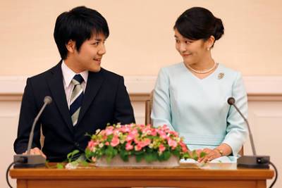 Японская принцесса отказалась от семейных денег ради свадьбы с простолюдином - lenta.ru - Сша - Япония