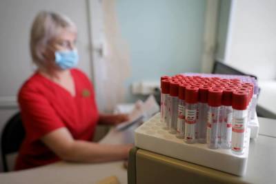 Волгоградским госпиталям выдали более тысячи литров антиковидной плазмы - volg.mk.ru