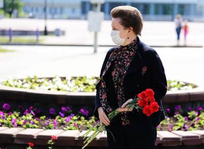Наталья Комарова - Комарова запретила в Югре массовые мероприятия из-за роста числа больных коронавирусом - znak.com - округ Югра