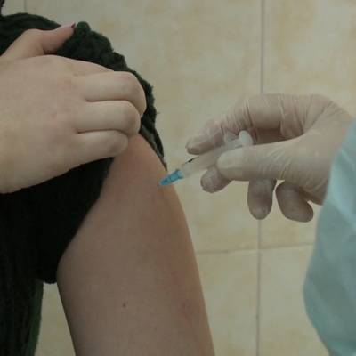 Вакцинация на 90% сокращает госпитализацию и летальный исход при Covid-19 - radiomayak.ru - Франция
