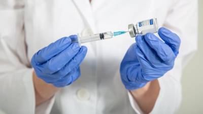 Дмитрий Песков - В Кремле назвали непозволительными темпы вакцинации от COVID-19 в России - 5-tv.ru - Россия