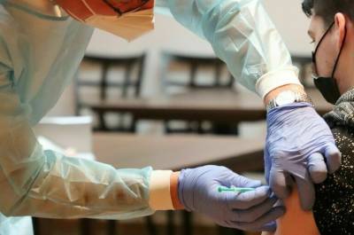 В Мордовии ввели обязательную вакцинацию для работников некоторых сфер - pnp.ru - республика Мордовия