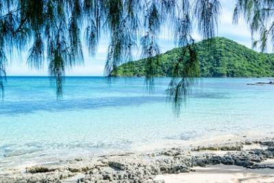 Популярный среди богачей курорт объявил об открытии границ для привитых туристов - lenta.ru - Фиджи