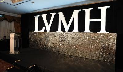 Выручка группы LVMH выросла в 2021 году в полтора раза - newizv.ru