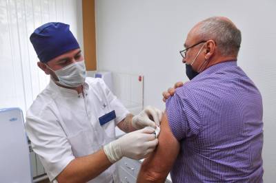 В "Векторе" назвали особенность единой вакцины от коронавируса и гриппа - tvc.ru
