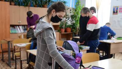Анастасия Ракова - В Москве за месяц число больных COVID-19 детей выросло в 2,5 раза - svoboda.org - Москва