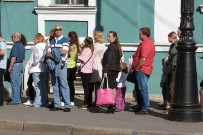 Петербуржцам без QR-кода могут закрыть вход в театры, музеи и госучреждения - spb.mk.ru - Санкт-Петербург