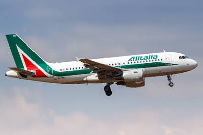 Крупнейшая итальянская авиакомпания прекратит существование - lenta.ru - Италия - Рим